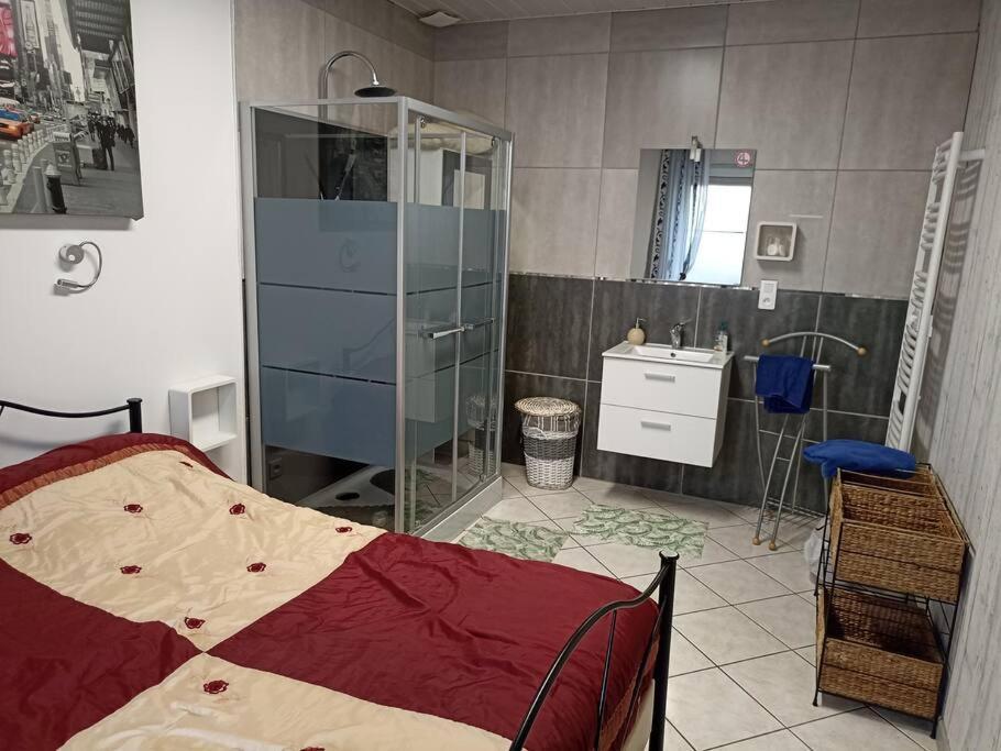 Appartement De 70M2 Tout Equipe Hargarten-aux-Mines Buitenkant foto